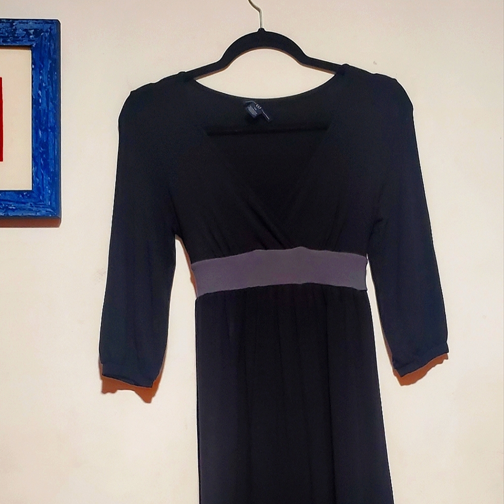 Black and Gray Gap Dress with a V-Neck
